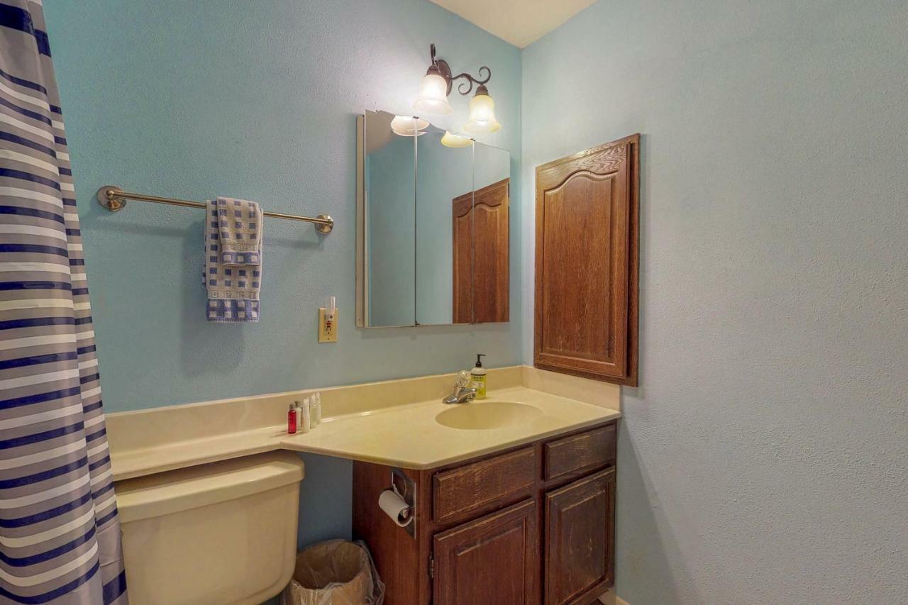 Aspenwood 4229-30 Apartment